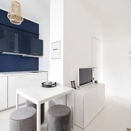 Easylife - - Lecco 18 S - Porta Venezia Milano